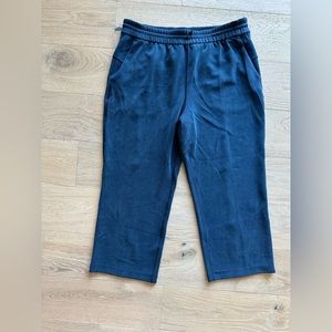 Lululemon wide leg cropped pants